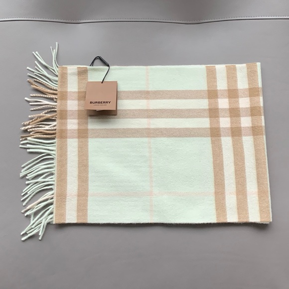 Burberry Cashmere Scarf - Picture 7 of 8